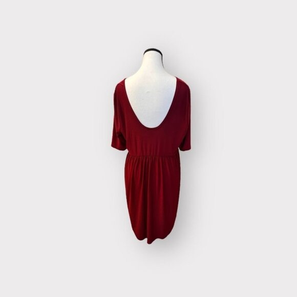 Women’s Torrid Deep Red Studio Knit V-Neck Ruched Front Babydoll Tee 2 2XL XXL - Picture 8 of 13